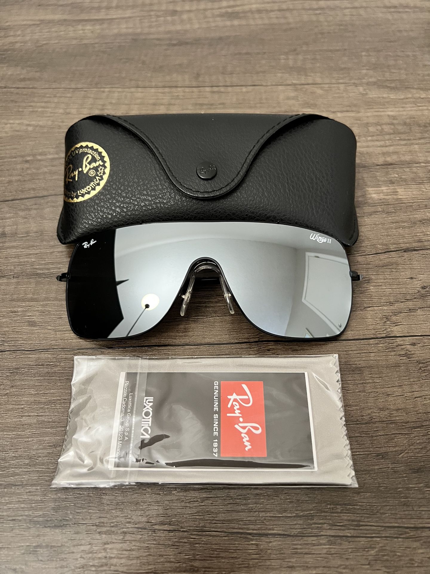 NEW Wings II RayBan Sunglasses with original Ray Ban Packaging