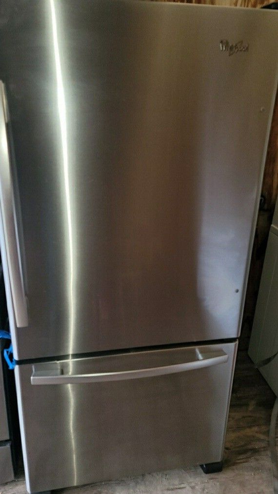 WHIRLPOOL REFRIGERATOR