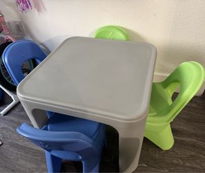 Table and chairs for toddlers FIRM PRICE