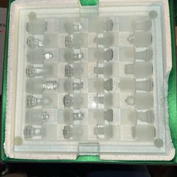 Chess  NEW- Glass chess Set