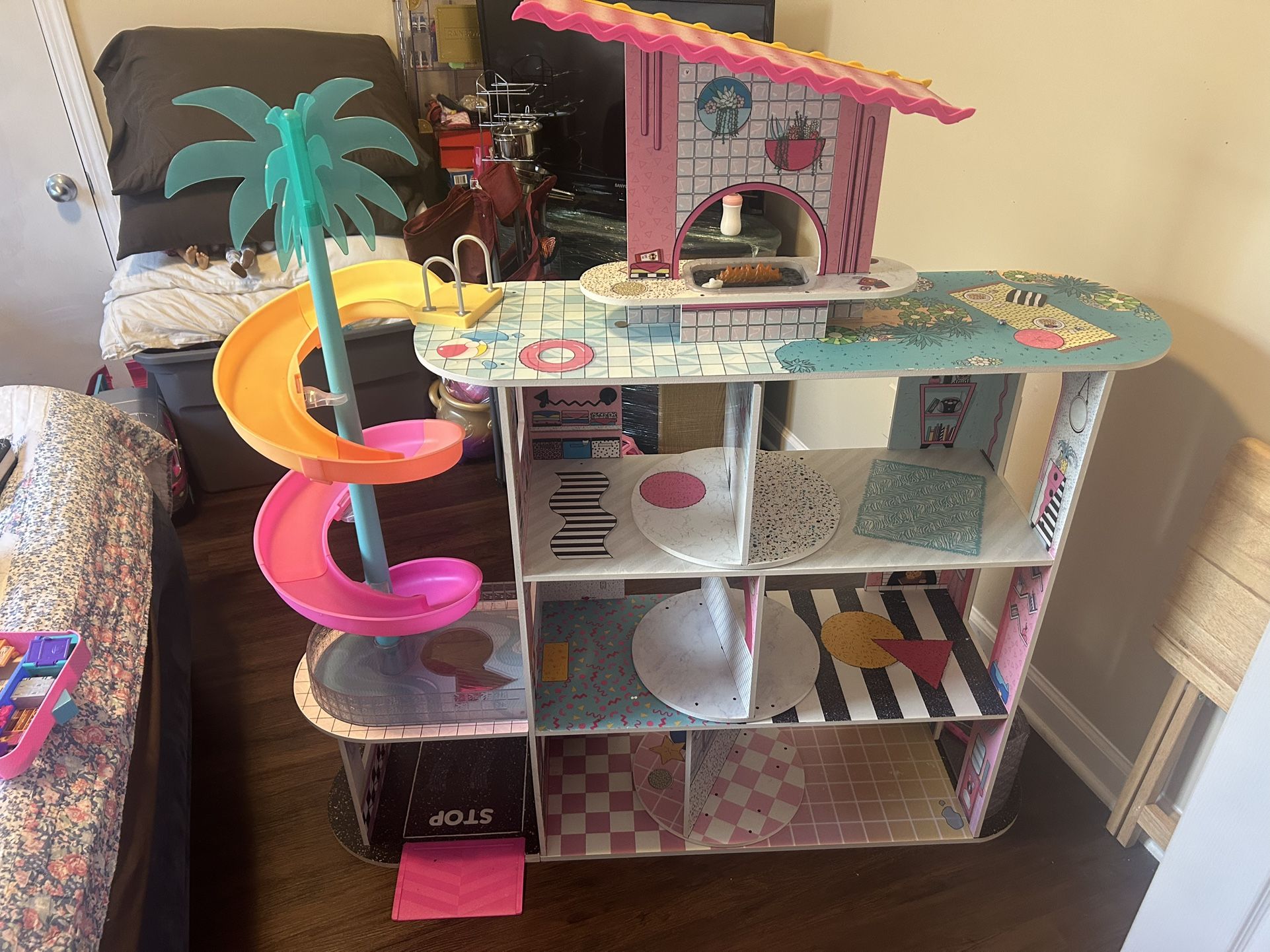 L.O.L Surprise Dollhouse