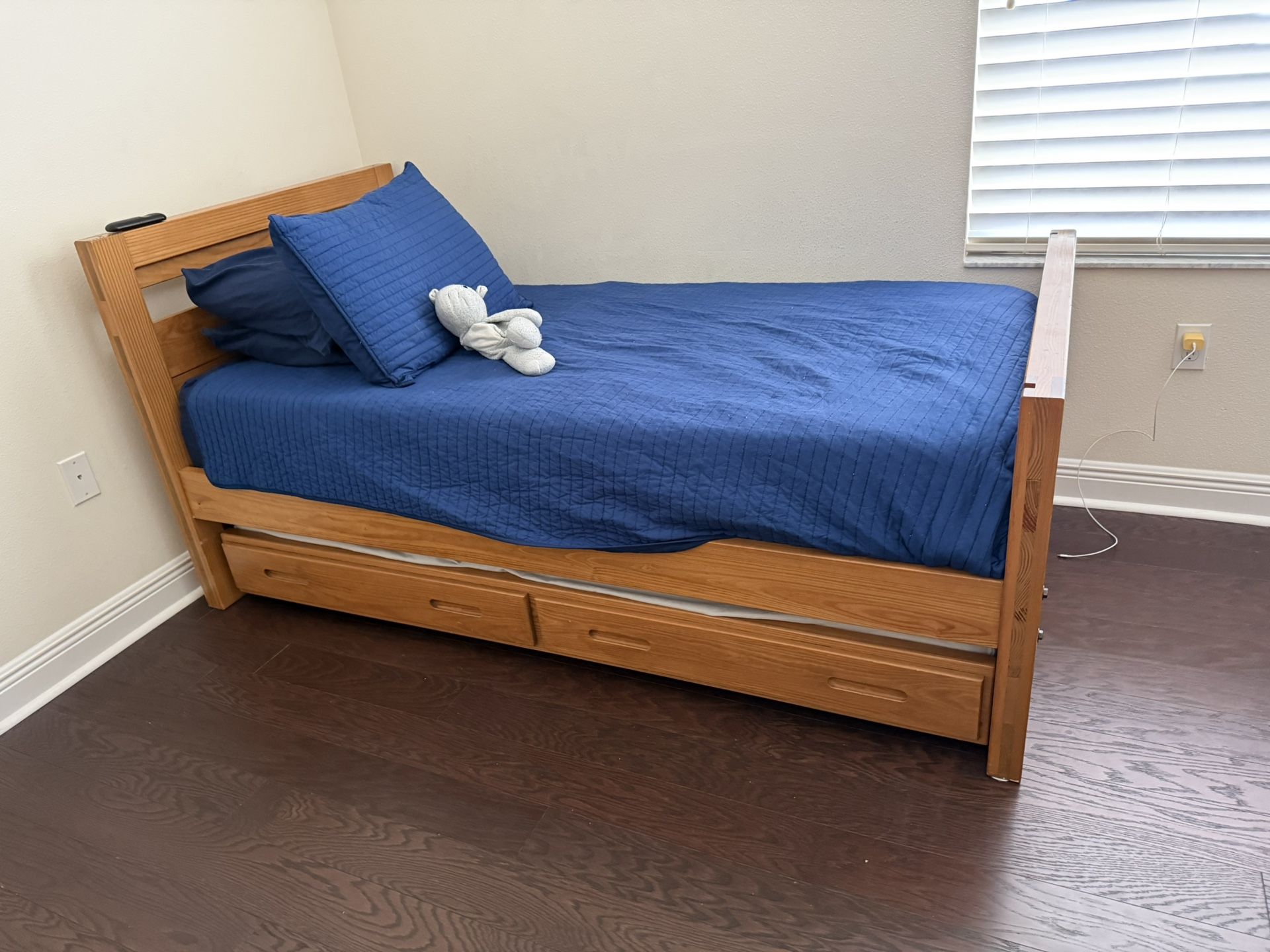 Wood twin bed with trundle