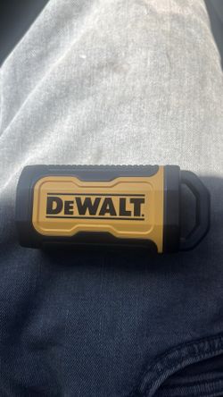 Dewalt earbuds