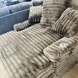 Deep Cozy Stunning Chaise Lounger!