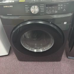 Samsung Front-load Electric Dryer Capacity: 7.5 cu. ft. Features: Steam drying and sensor technology 