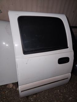 2001- 2007 Chevy Silverado 1500 Crew Cab Rear Left Side Door