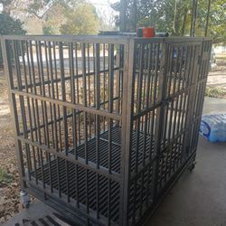 42' X 31' X 42' Mobile Metel Dog Crate.