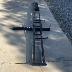 Motorcycle carrier with ramp