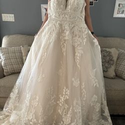 Wedding Dress OBO 