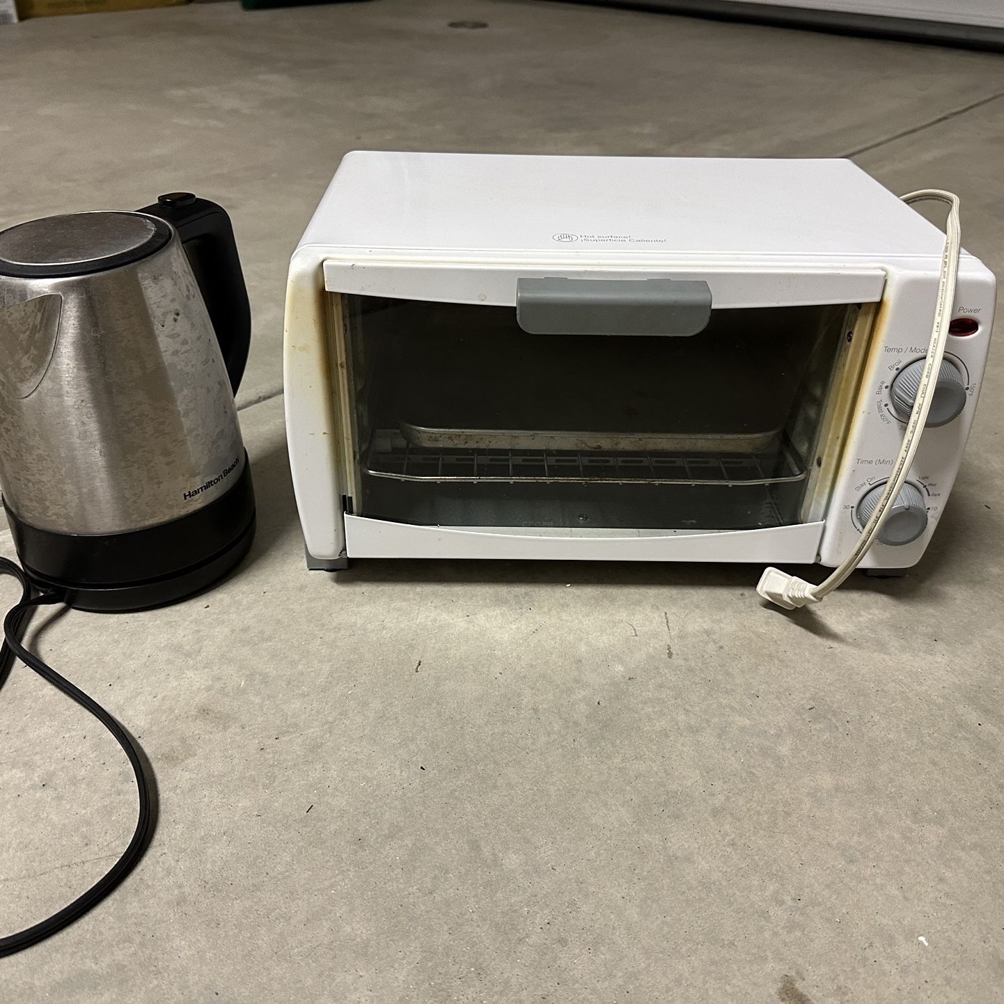 Hamilton Beach 1L Electric Kettle And 4-Slice Toaster Oven