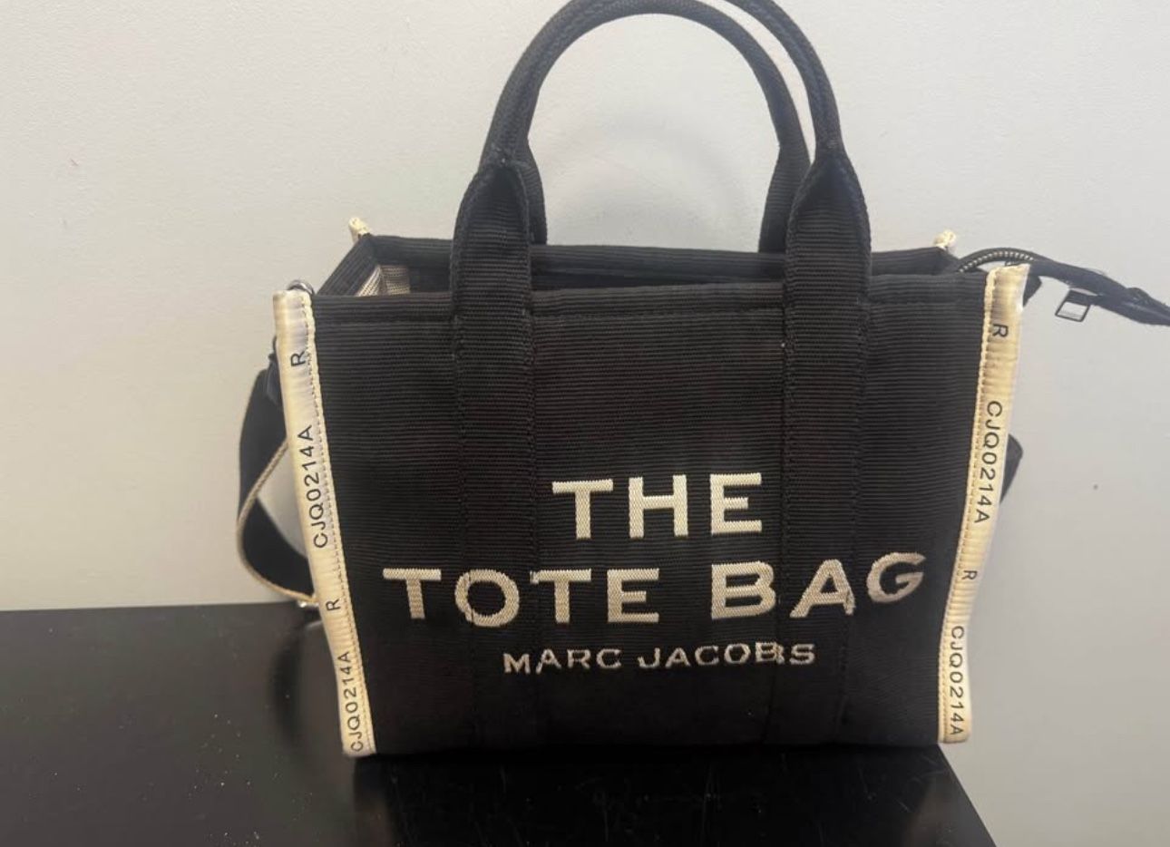 Marc Jacobs The Tote Bag