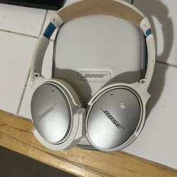 🎧 Bose QuietComfort 35 II Headphones – $95 (Negotiable)