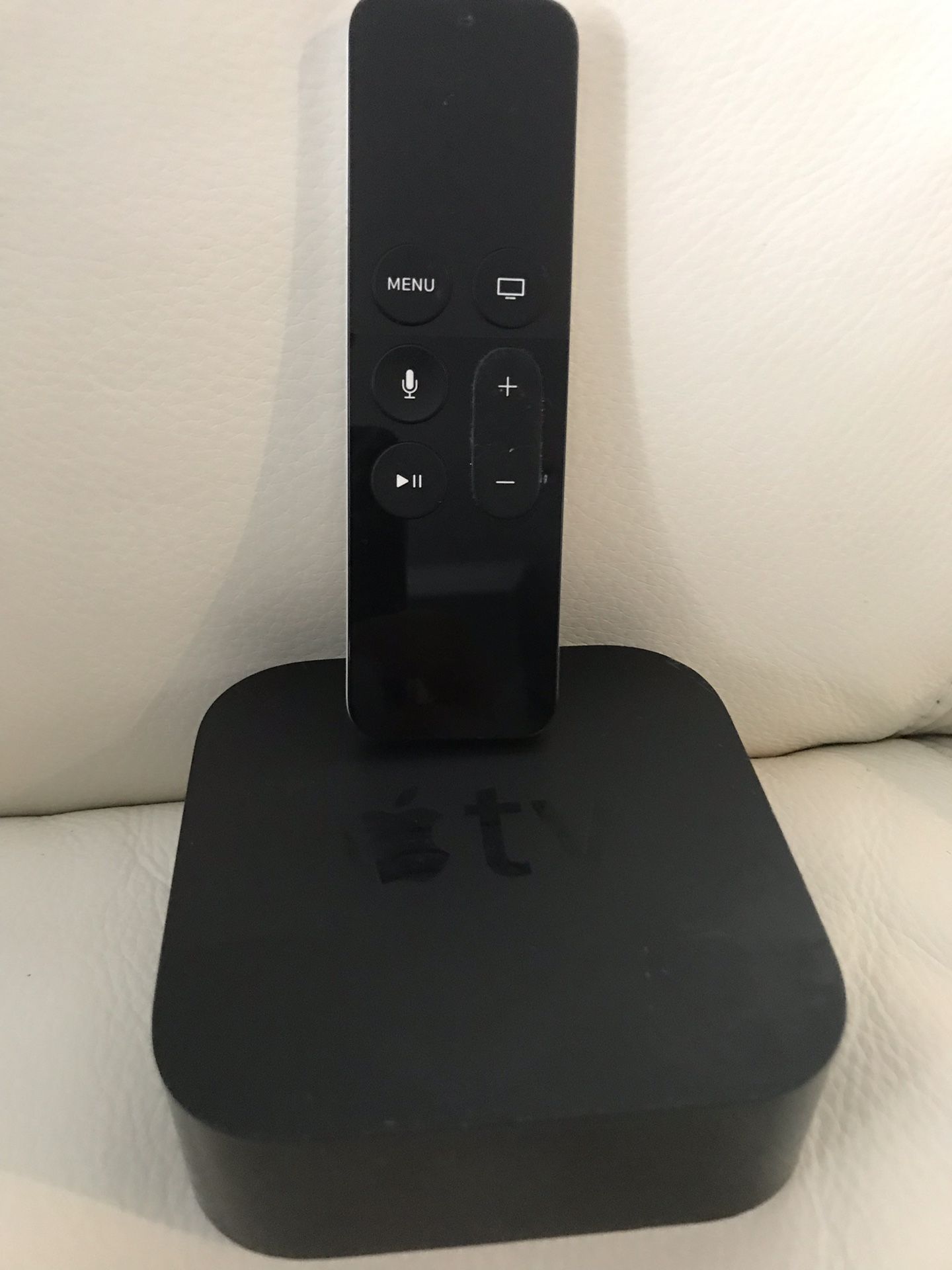 Apple TV model A1625 ( 32 GB)