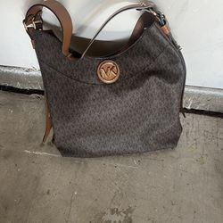 Michael Kors New Brand Just One Time Use