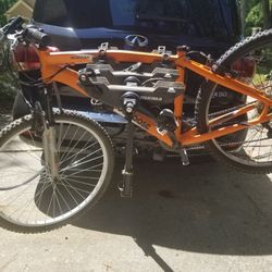 Bike Rack - Yakima 4 Bike Car Hitch