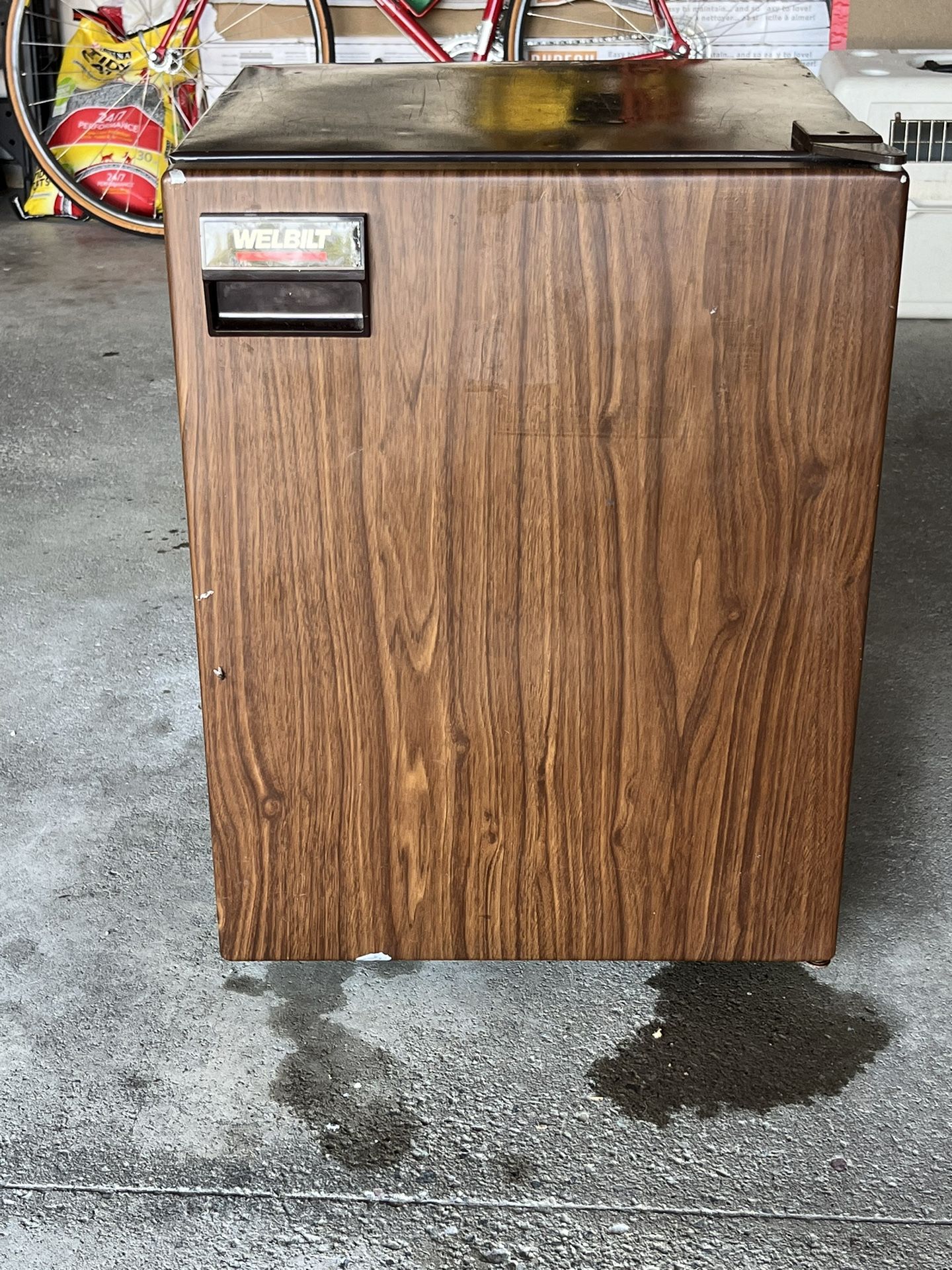 Welbilt Mini-Fridge