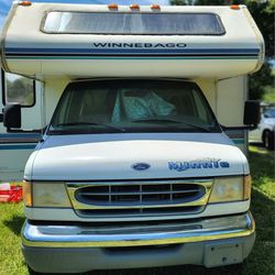 **1998 Ford Minnie 31ft Low miles**