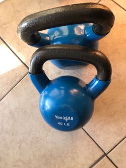 40 pound kettlebells/ 40 pound kettlebell/ kettlebells/kettlebell/weights