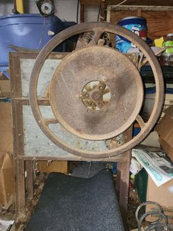 Vintage John Deere Corn Sheller from 1940s-50s - Rare Find - Will Accept Reasonable Offer