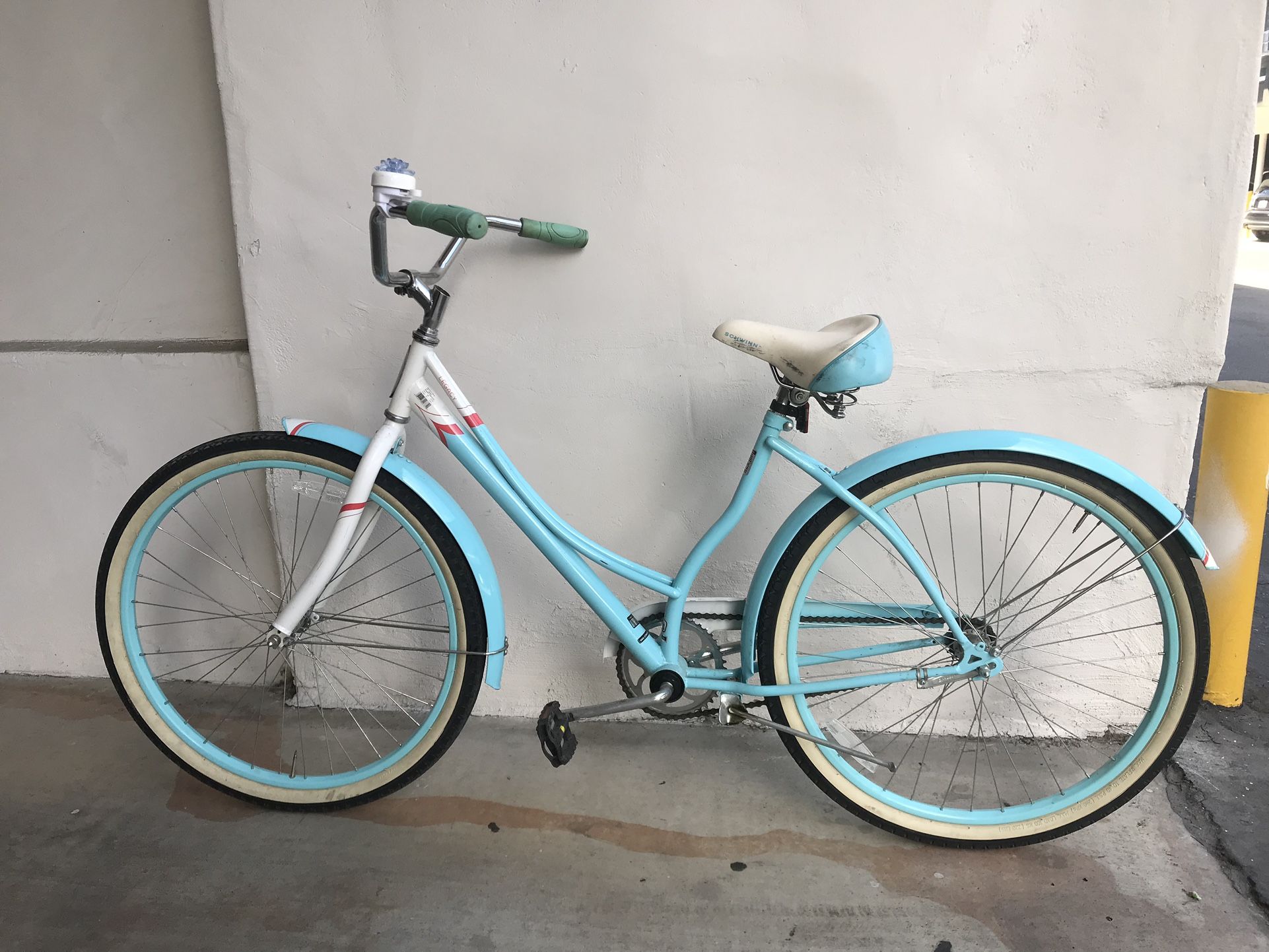 Schwinn Legacy Cruiser bike