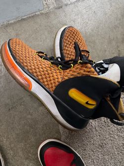 Size ten Nike men’s