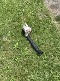 Electric leaf blower