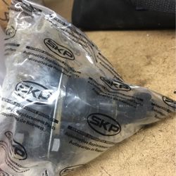 Two Lower Ball Joint For Chevy Blazer  From 95to 2004