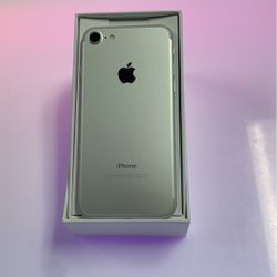 iPhone 7 Silver 128GB Fully Unlocked 