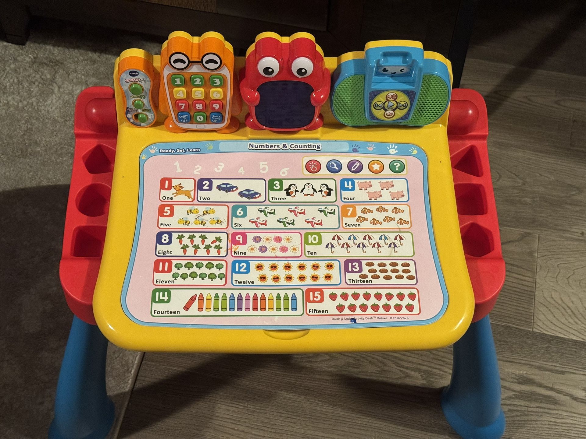 VTech Touch and Learn Activity Desk Deluxe