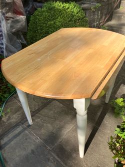 40” Solid Oak Kitchen Table