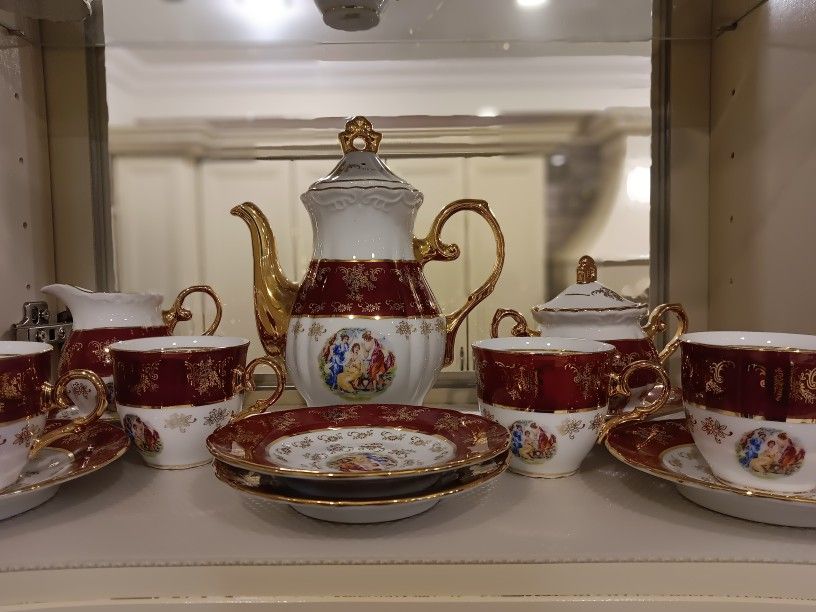 Madonna Teapot Set For 6