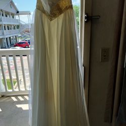 Sleeveless Alfred  Angelo Wedding Dress Size 10