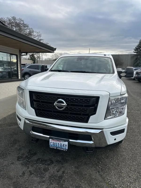 2021 Nissan TITAN XD