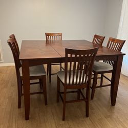 Dining Table + 6 Chairs 