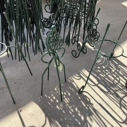 Yard Decorations And Holders For Planting Pots