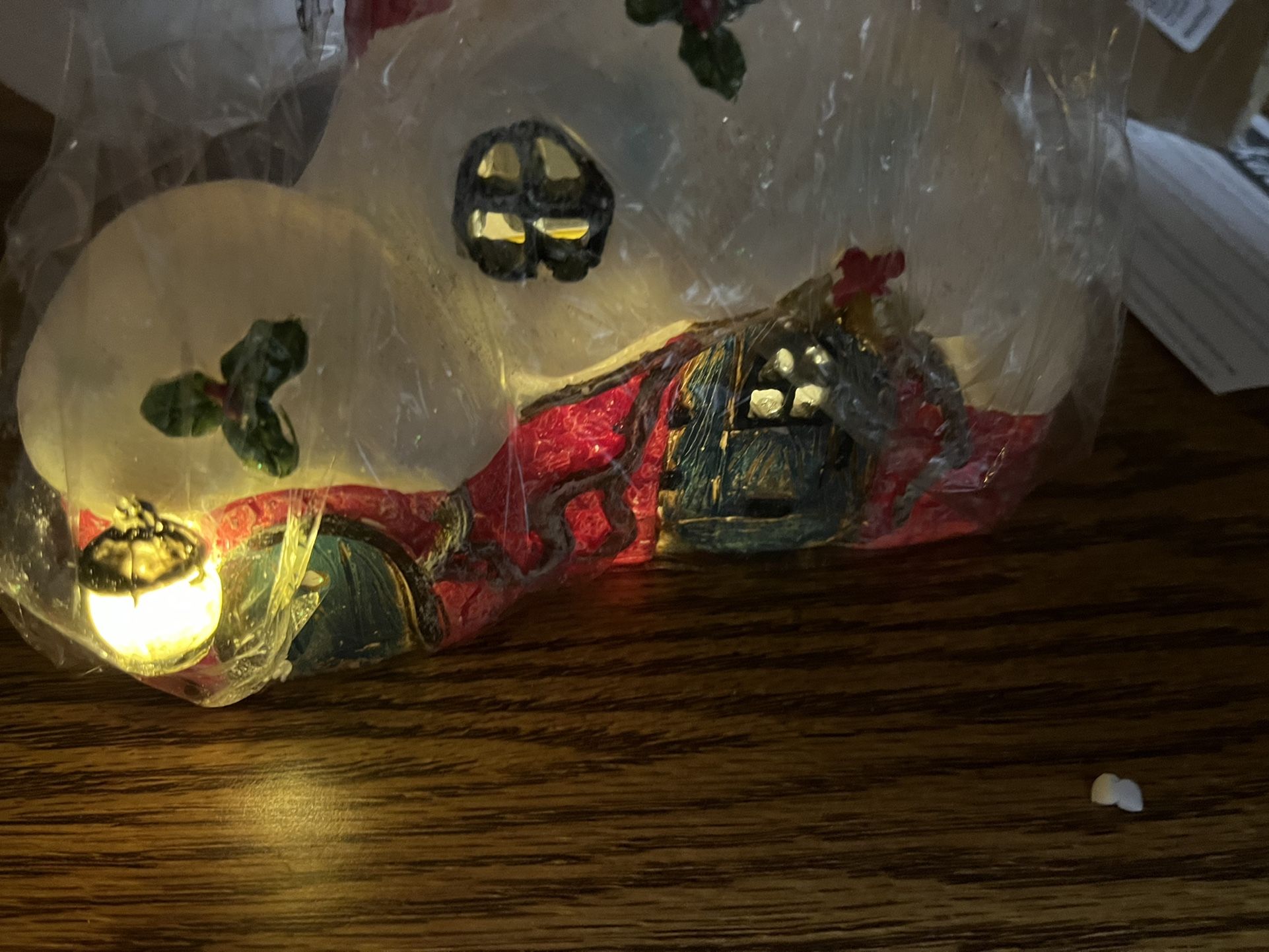 Solar Outdoor Figurine Lights, Garden House Statues with Solar Powered Light Waterproof