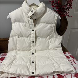 Lands’ End Ladies’ Ivory Puffer Vest - Size Medium 