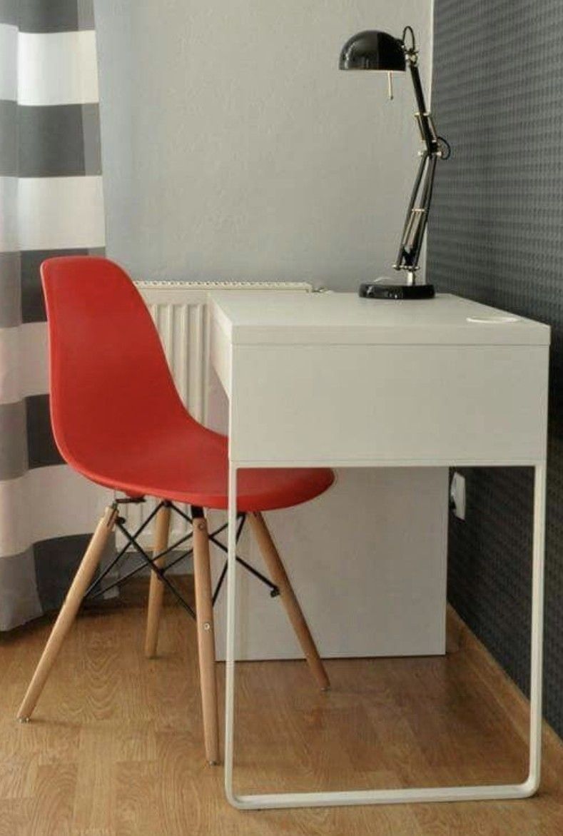 Like New Chair And Desk $55 Very Nice Set 👌 