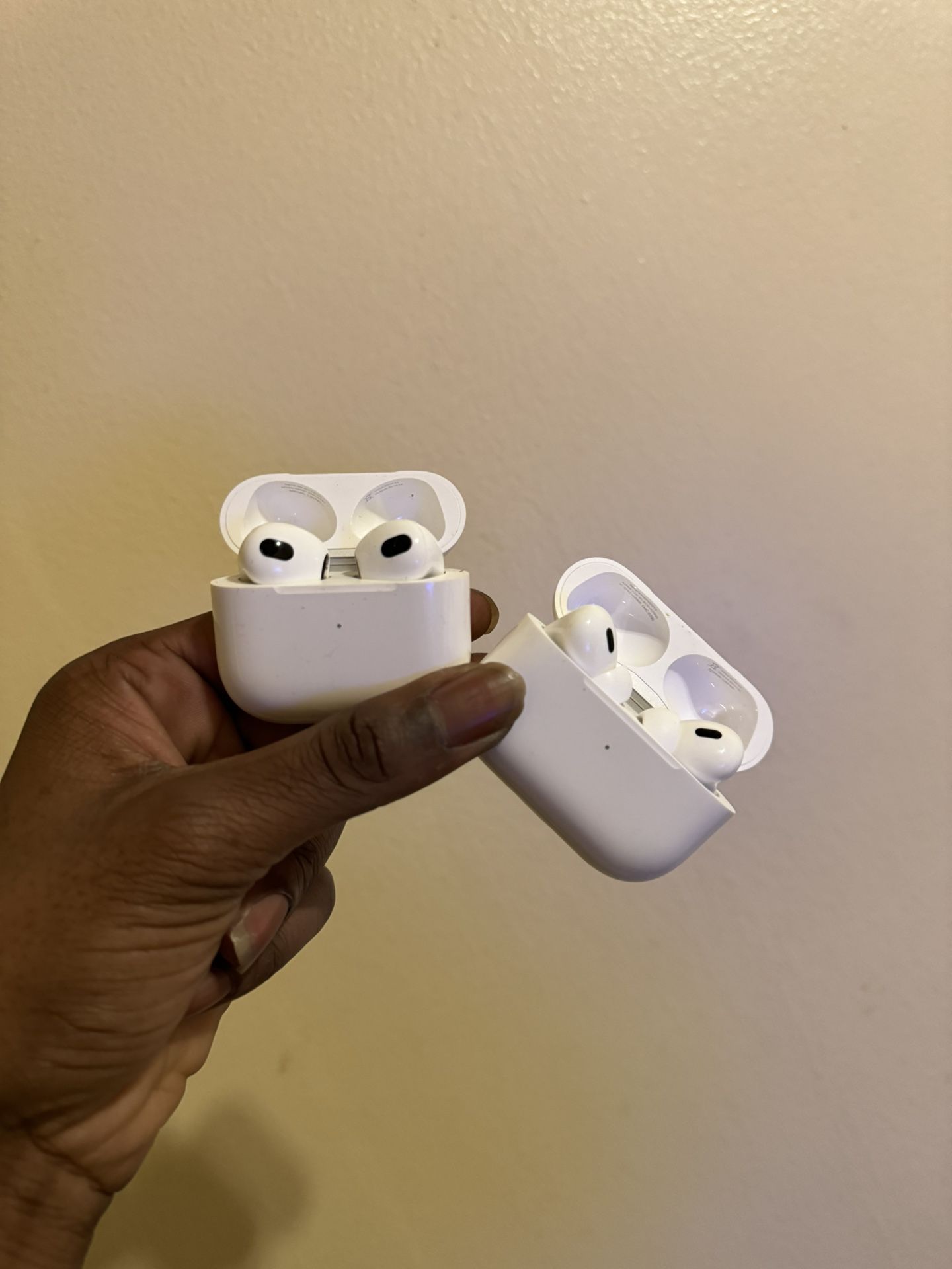 AirPods Pro 2nd Gen / AirPods 3rd Gen