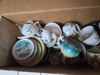 Vintage teacups must take all