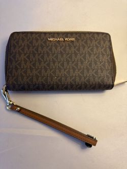 Michael kors wristlet full zip lots of pockets women’s wallet purse
