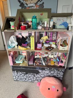 Large Wooden Dollhouse with Furniture & Accessories – Vintage Style