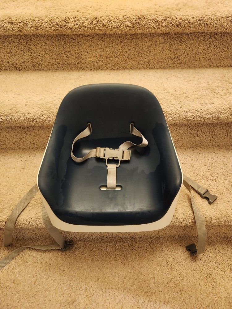 Oxo Tot Rest Booster Seat