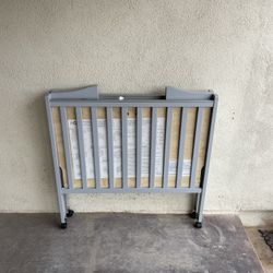 Foldable Baby Cribs