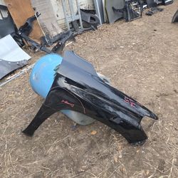 2014-2021 TOYOTA TUNDRA FENDER PASSENGER SIDE WITH SMALL DENT 
F21026