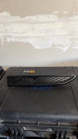 2017-2023 JAGUAR F-PACE X761 FRONT R .FENDER VENT PANEL W/ JAGUAR LOGO | BLACK