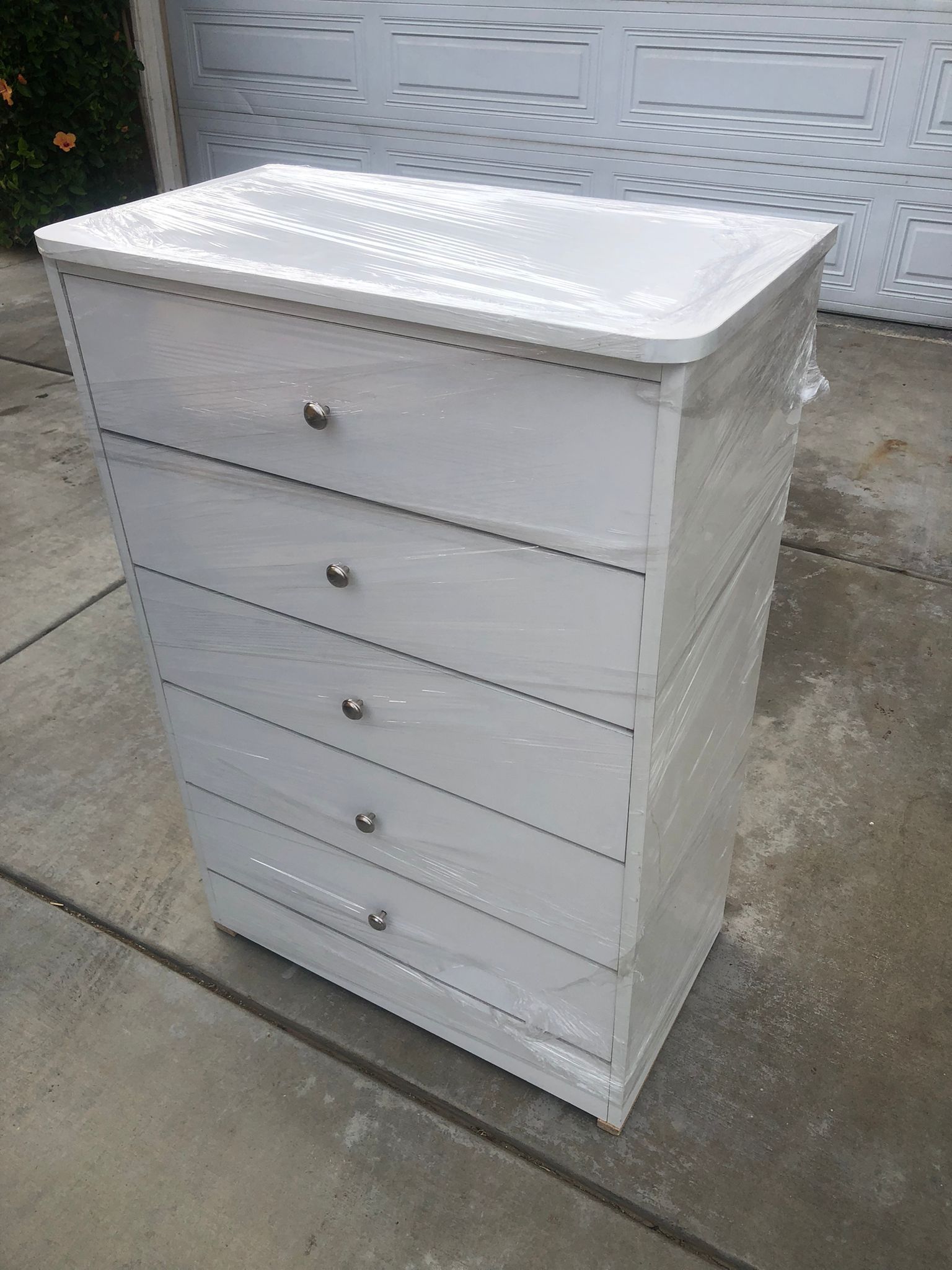 5 Drawer Dresser /Comoda 5 Cajones Furniture