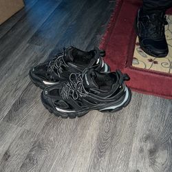 Balenciaga Track Led’s
