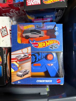Hot Wheels Remote-Control Tesla Cybertruck