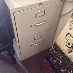 SMALL OFFICE DEPOT FILE CABINET 20